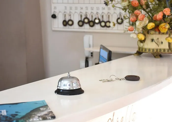 斯特拉多罗酒店 酒店 2*